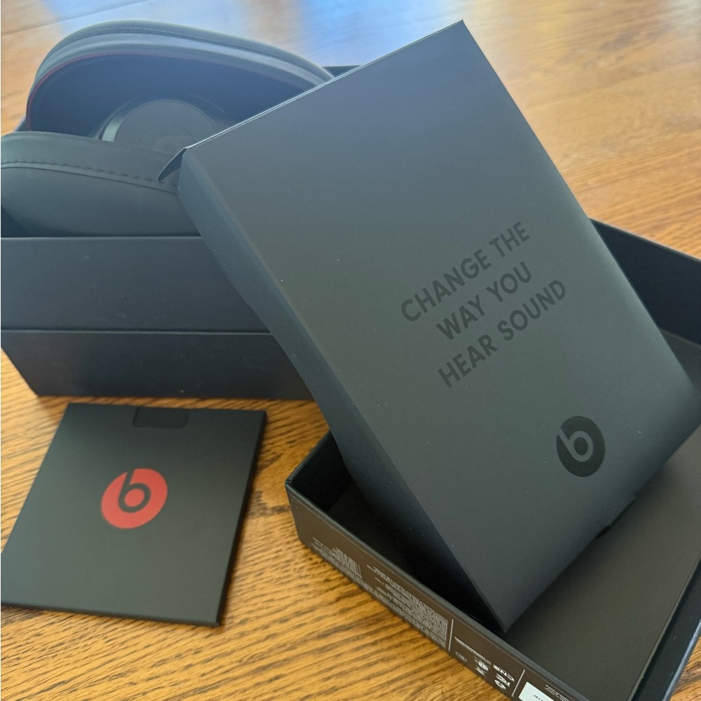 Beats Studio3 Wireless Headphones Matte Black Noise Canceling Over Ear